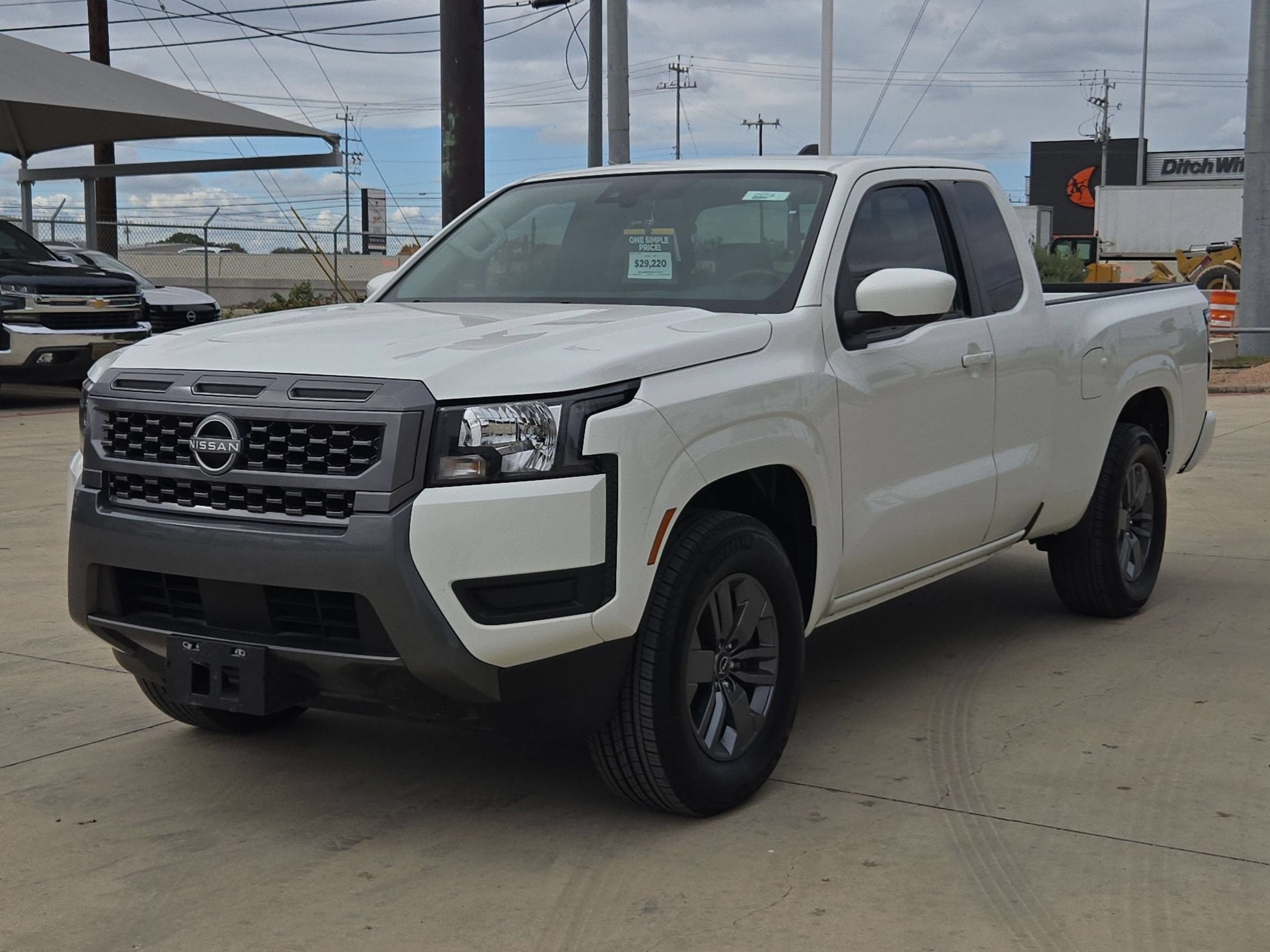 2025 Nissan Frontier SV