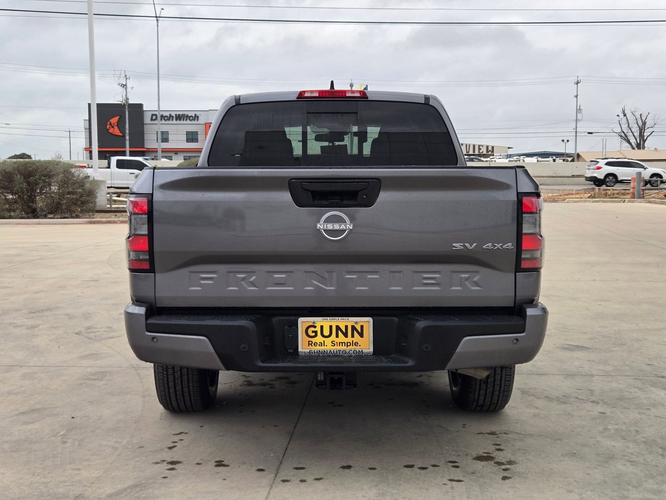 2024 Nissan Frontier SV