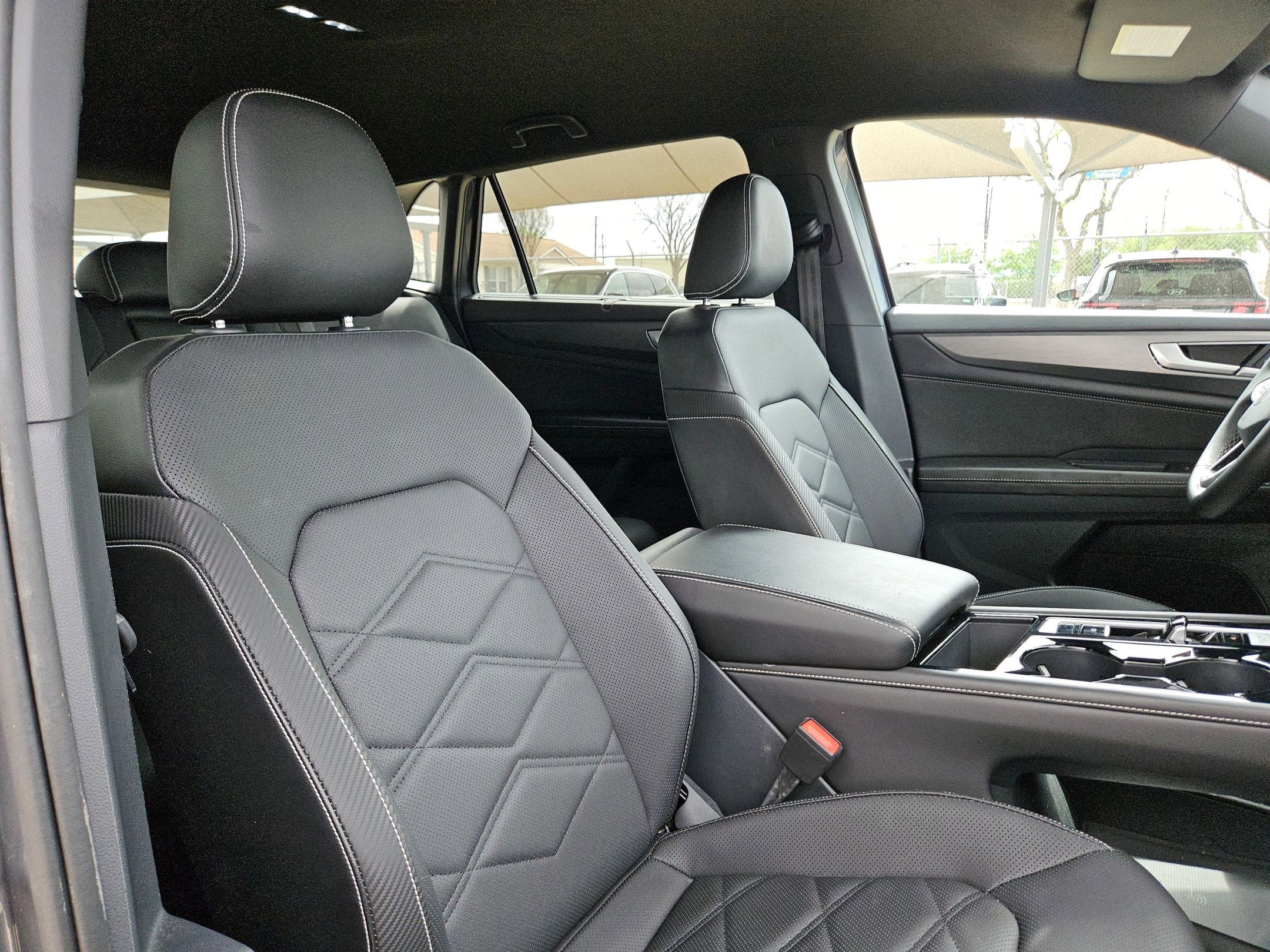 2025 Volkswagen Atlas Cross Sport 2.0T SE w/Technology