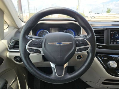 2021 Chrysler Voyager LXI
