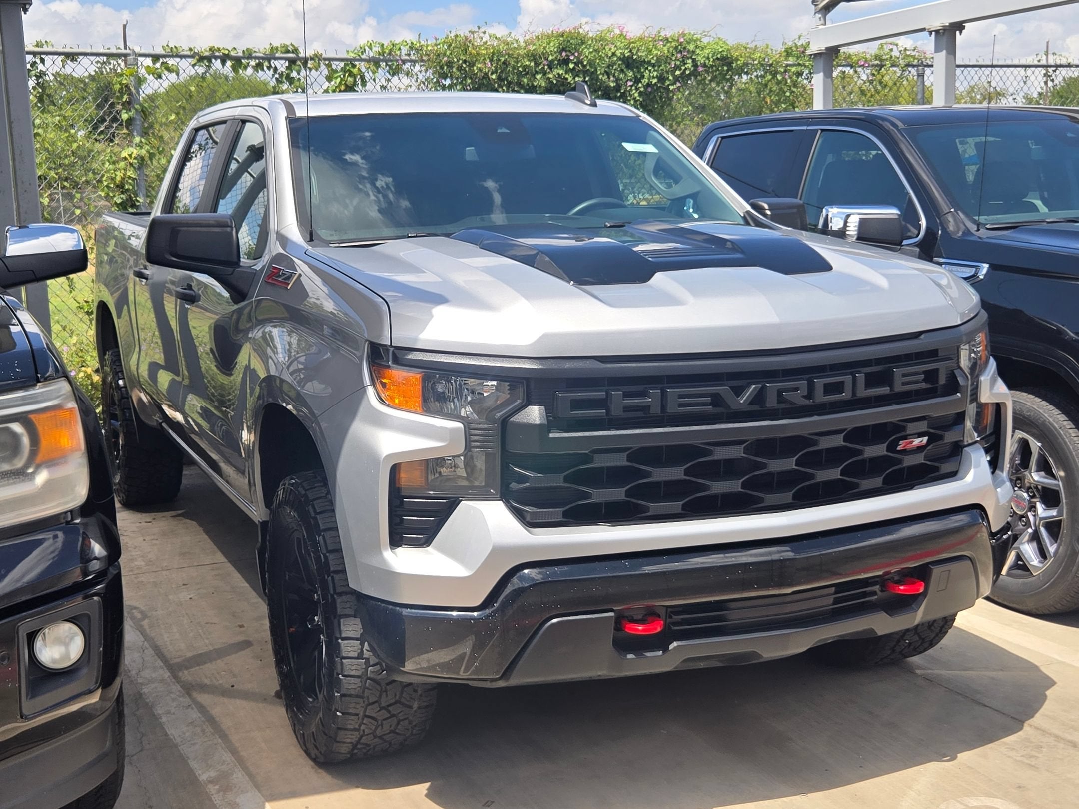 2022 Chevrolet Silverado 1500 Custom Trail Boss