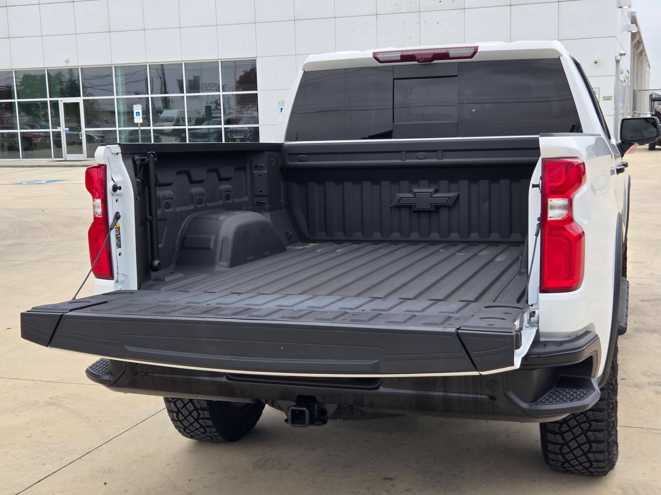 2025 Chevrolet Silverado 1500 ZR2