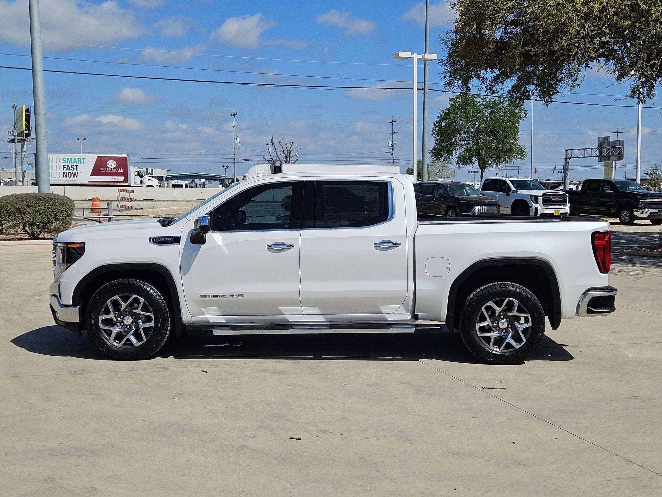 2022 GMC Sierra 1500 SLT