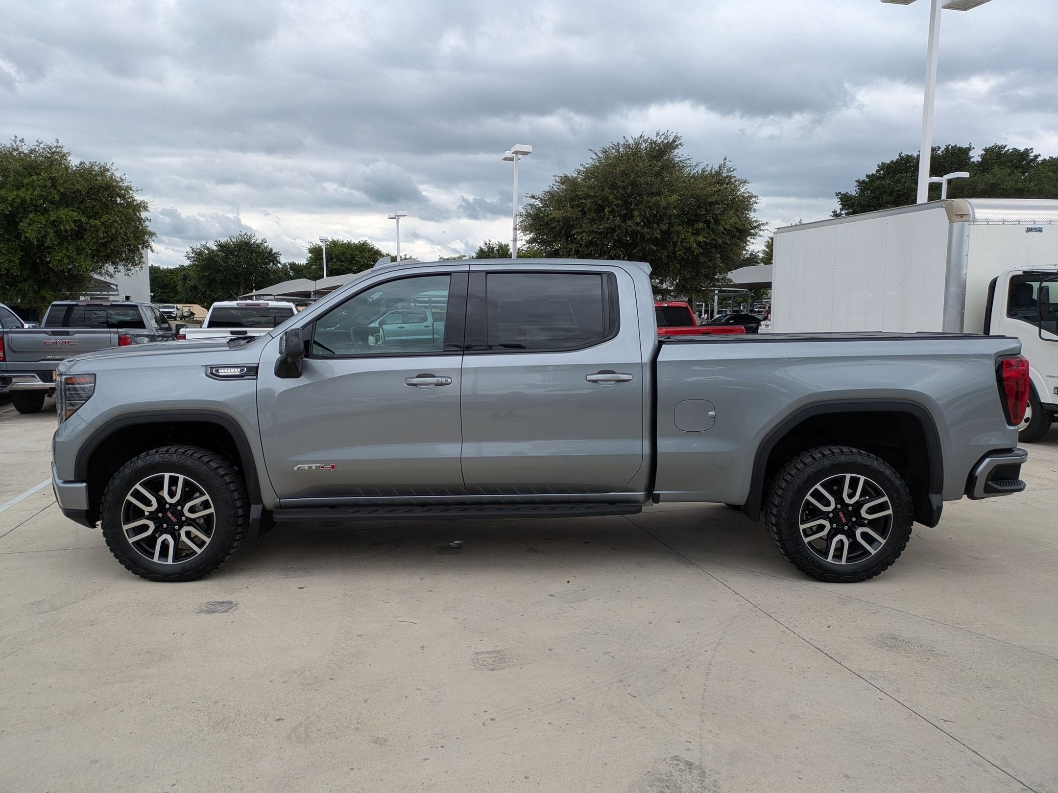 2024 GMC Sierra 1500 AT4