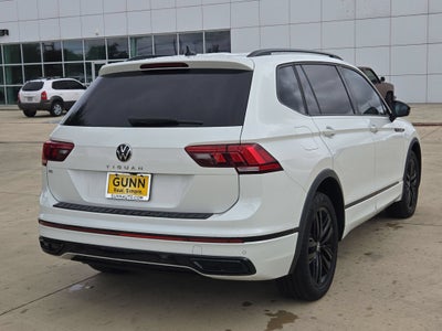 2022 Volkswagen Tiguan SE R-Line Black