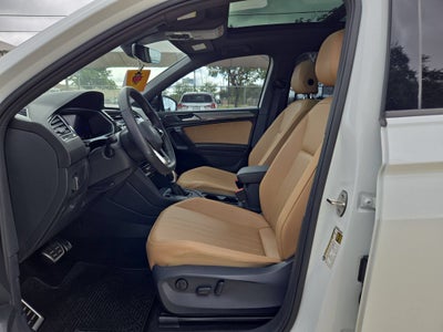 2022 Volkswagen Tiguan SE R-Line Black