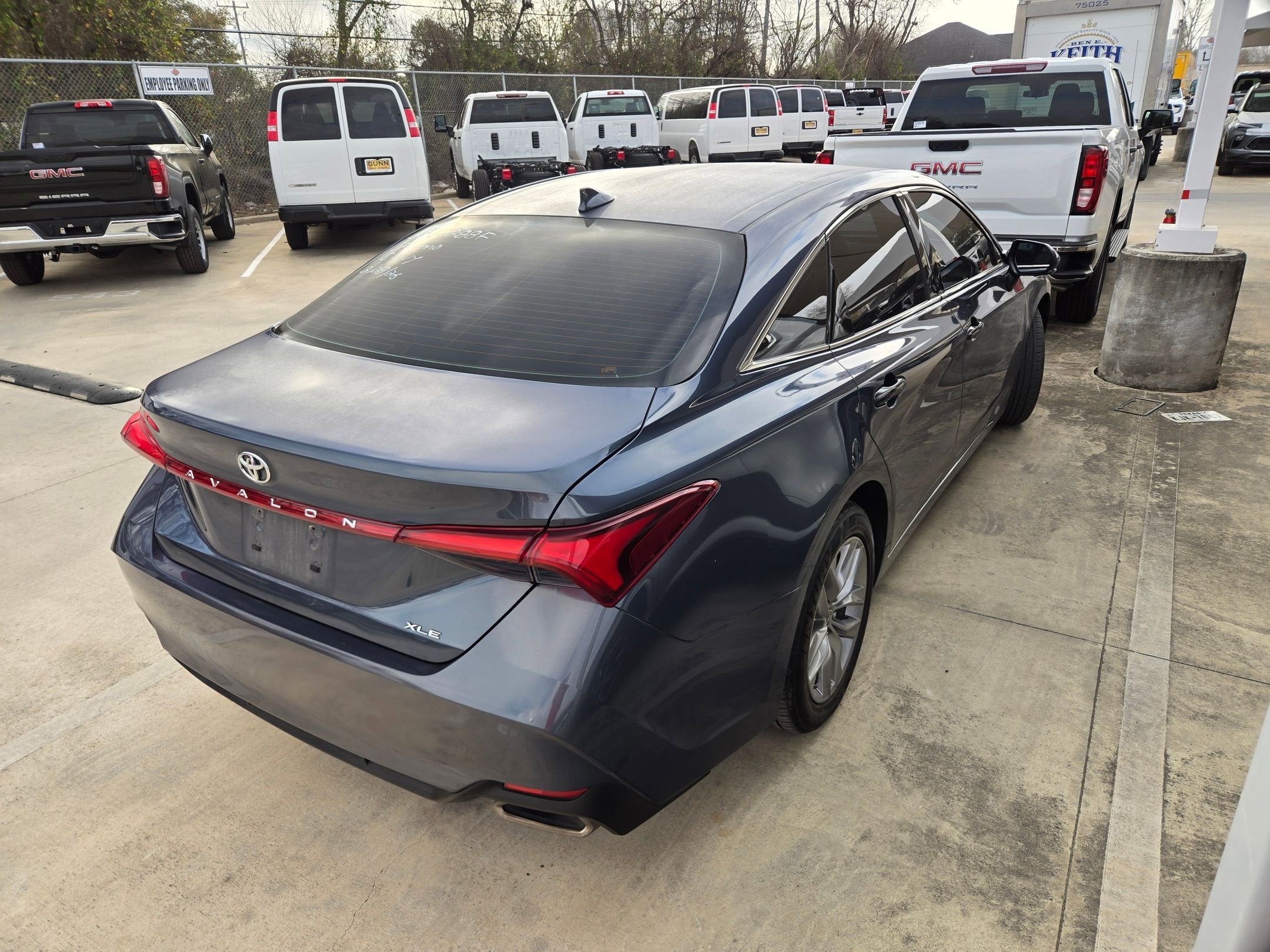 2022 Toyota Avalon XLE