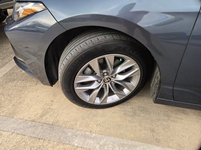 2022 Toyota Avalon XLE