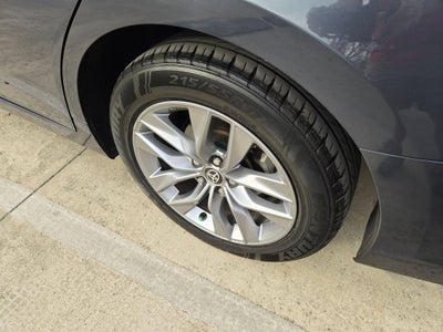 2022 Toyota Avalon XLE