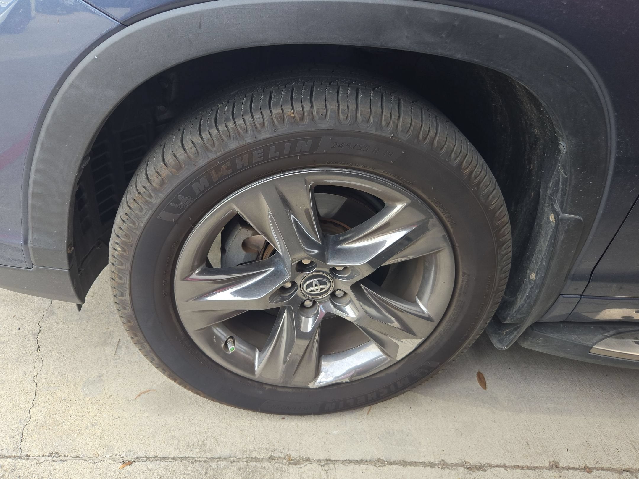 2019 Toyota Highlander Base