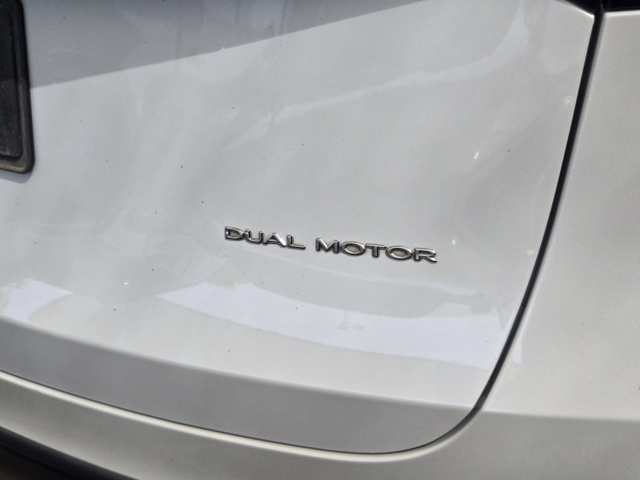 2023 Tesla Model Y LONG RANGE AWD