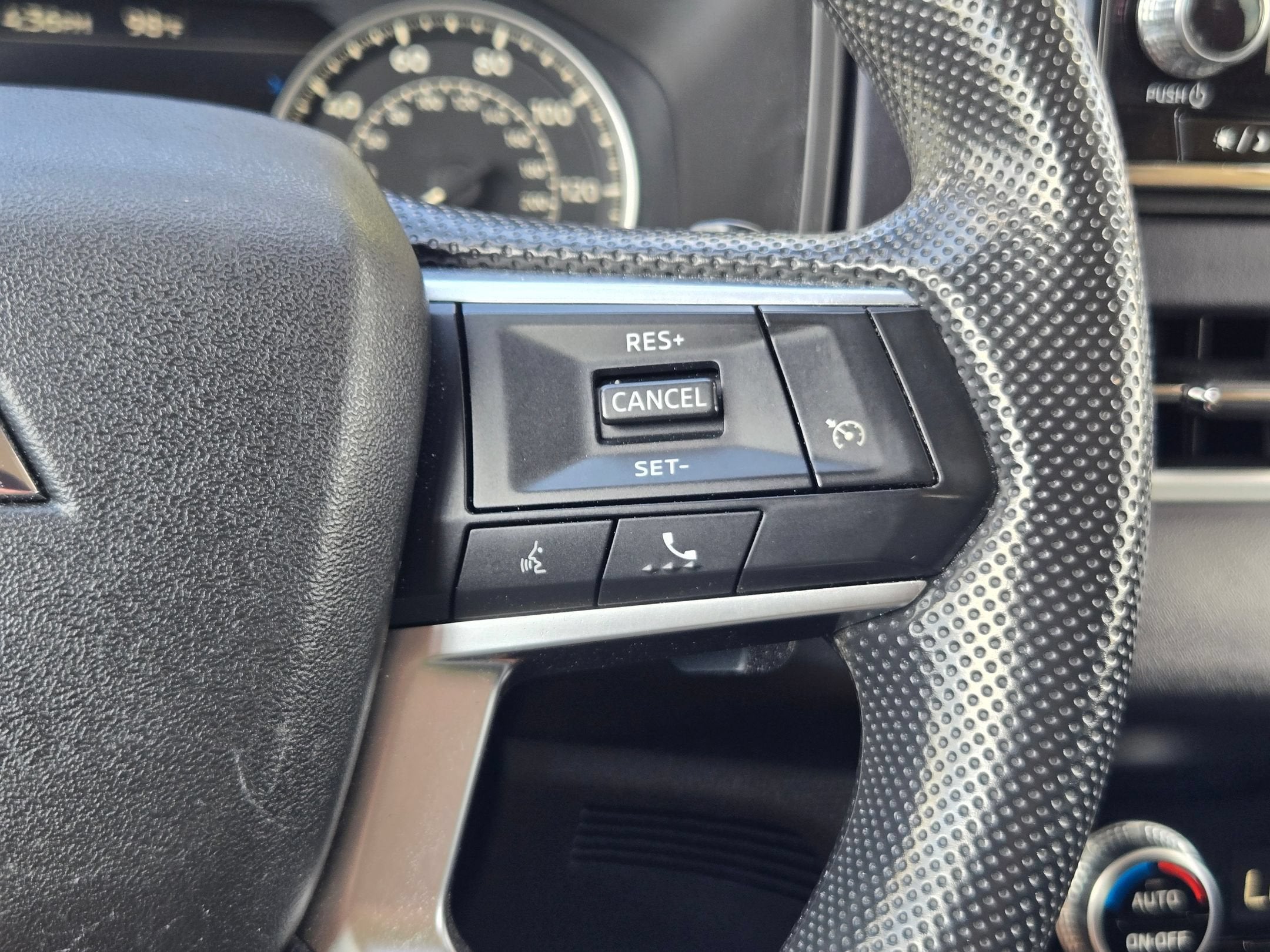 2023 Mitsubishi Outlander ES