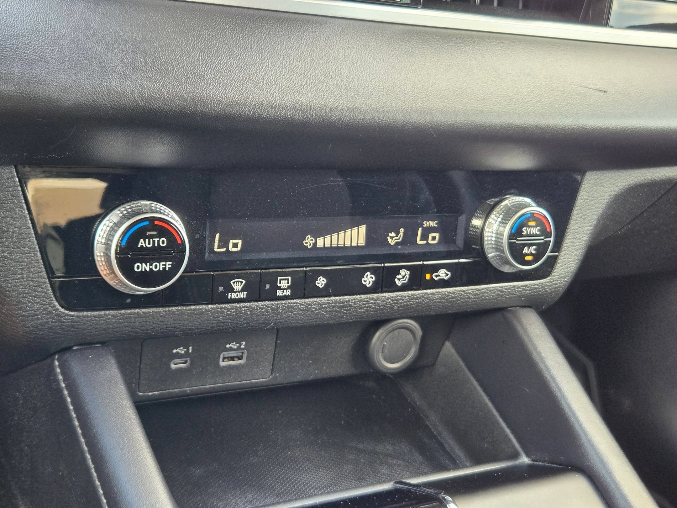 2023 Mitsubishi Outlander ES