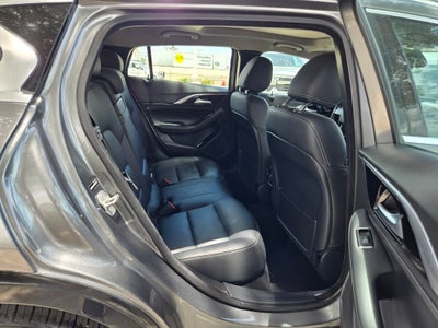 2017 INFINITI QX30 Premium