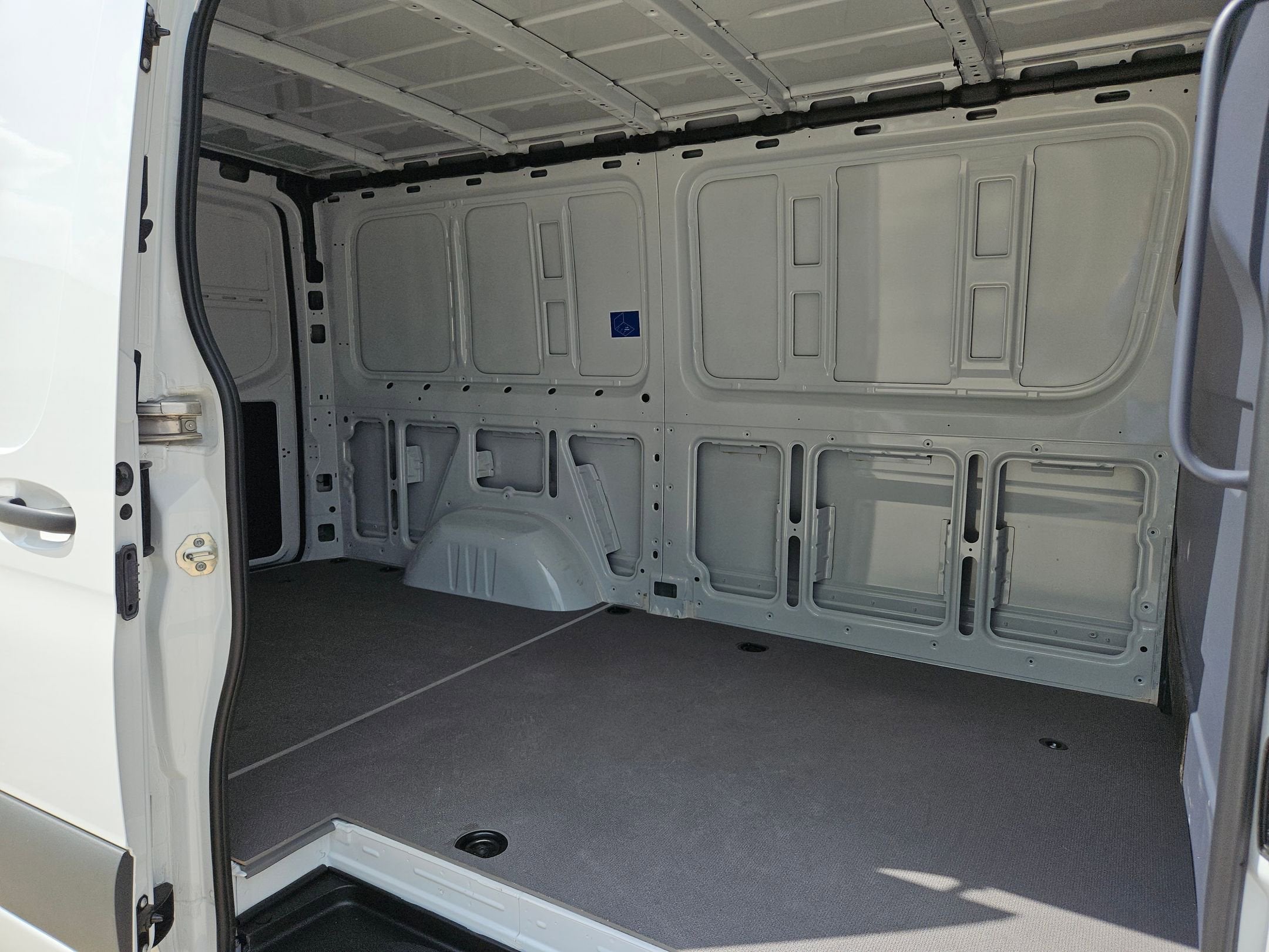 2025 Mercedes-Benz Sprinter Cargo Van 144 WB