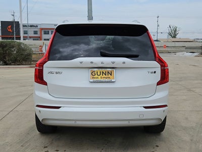 2022 Volvo XC90 Momentum