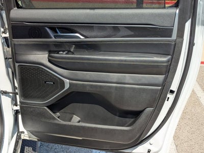 2023 Jeep Wagoneer L Base