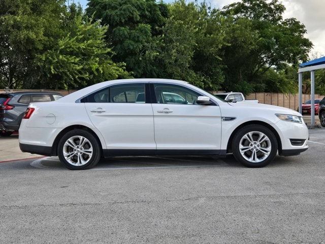 2018 Ford Taurus SEL