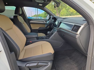 2021 Volkswagen Atlas Cross Sport 3.6L V6 SE w/Technology R-Line