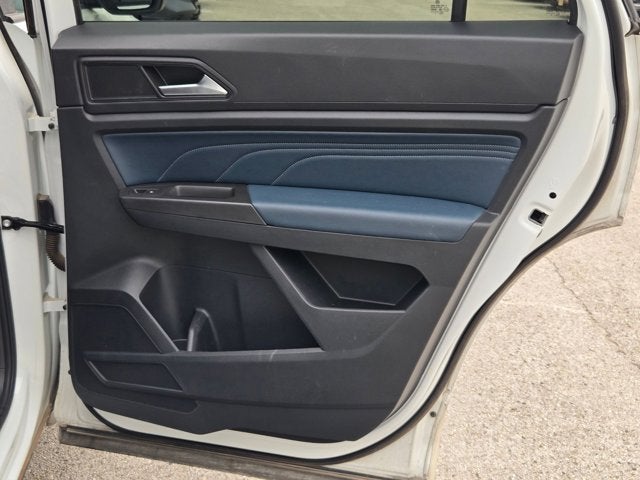2023 Volkswagen Atlas Cross Sport 2.0T SEL R-Line Black