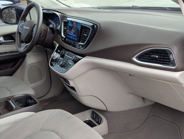 2017 Chrysler Pacifica Touring Plus