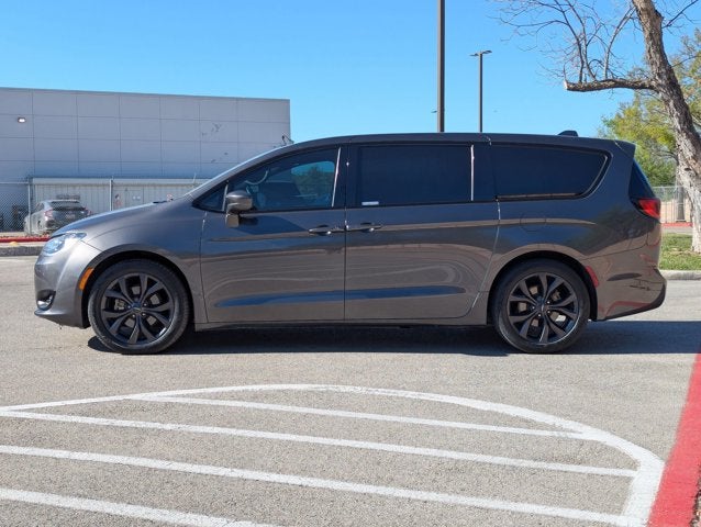2018 Chrysler Pacifica Touring Plus
