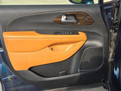 2022 Chrysler Pacifica Hybrid Pinnacle