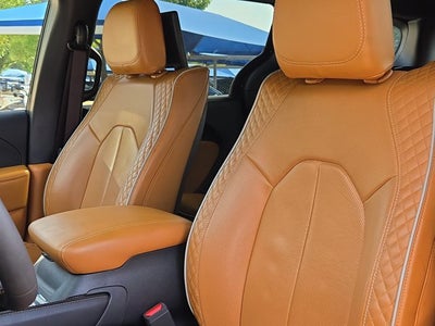 2022 Chrysler Pacifica Hybrid Pinnacle