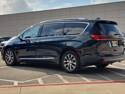 2022 Chrysler Pacifica Hybrid Pinnacle