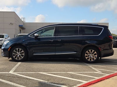2022 Chrysler Pacifica Hybrid Pinnacle