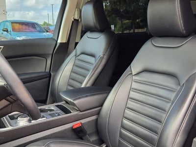 2024 Ford Edge Base