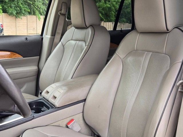 2012 Lincoln MKX Base