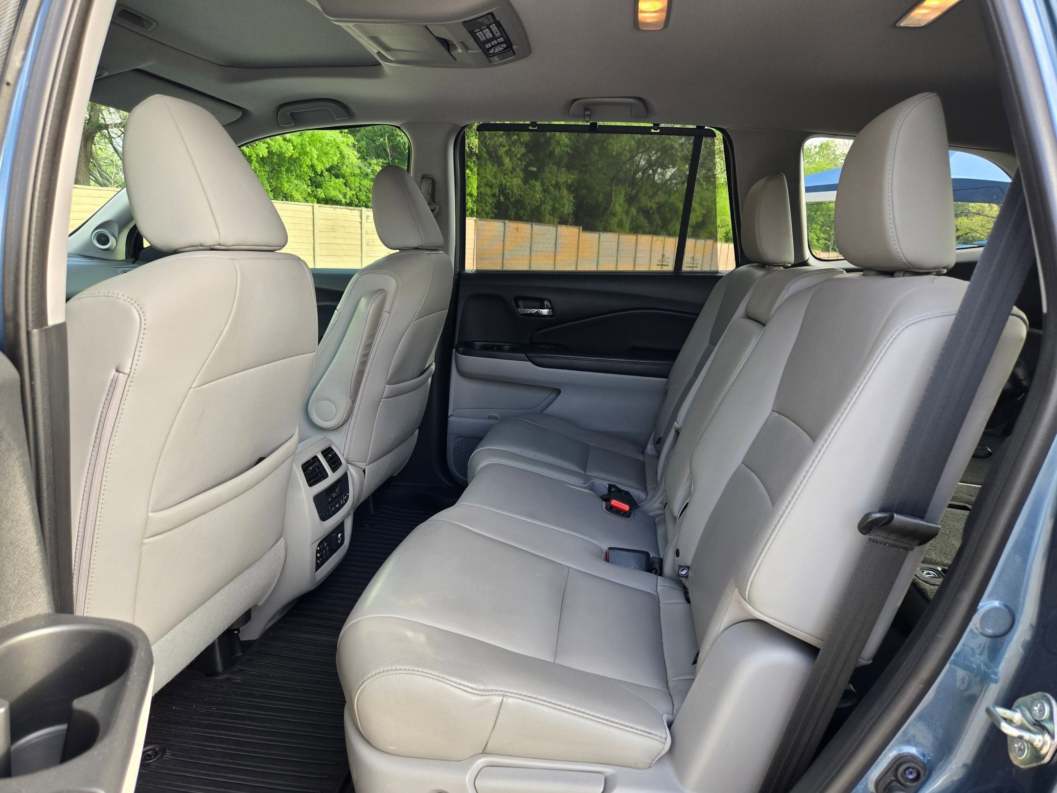 2016 Honda Pilot 2WD EX-L with Rear Entertainment System