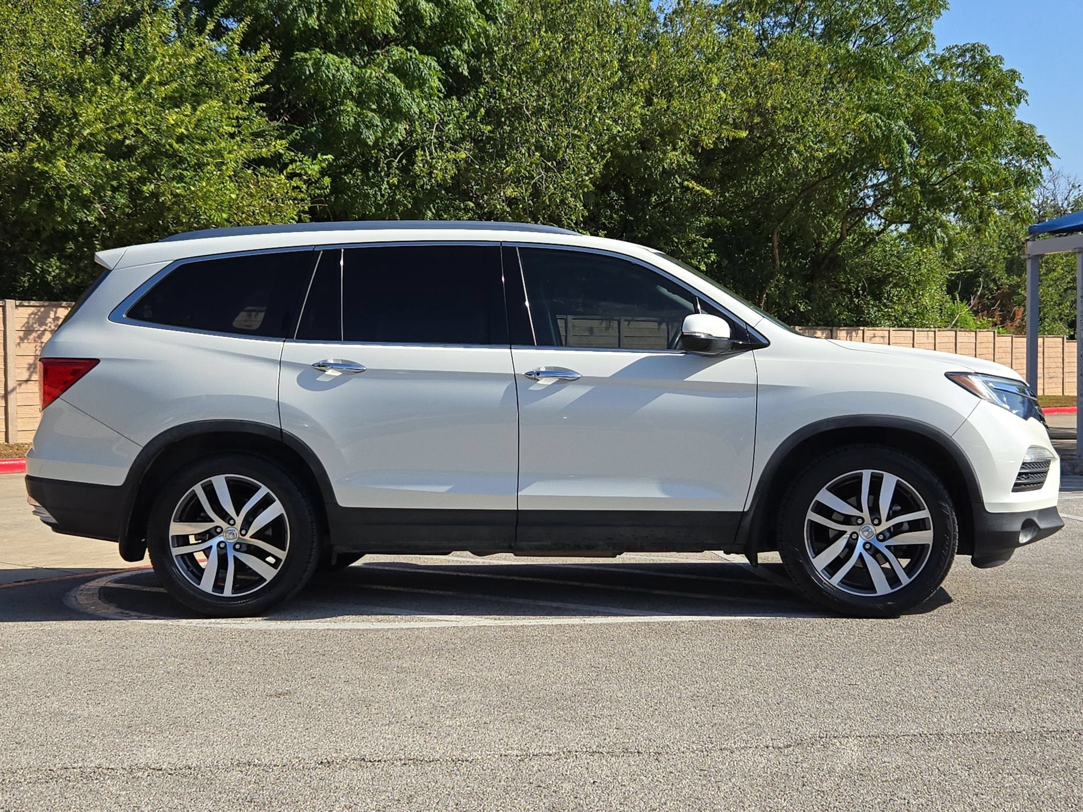 2017 Honda Pilot Elite