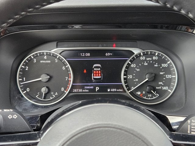 2025 Nissan Pathfinder SL