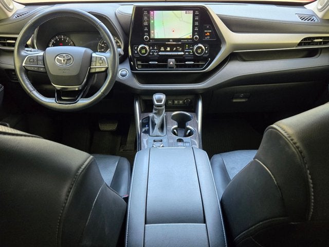 2020 Toyota Highlander Base