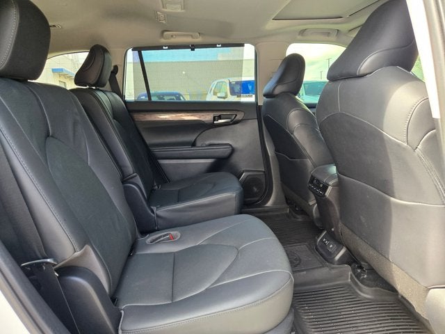 2020 Toyota Highlander Base