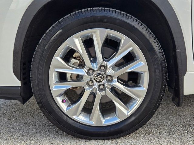 2020 Toyota Highlander Base