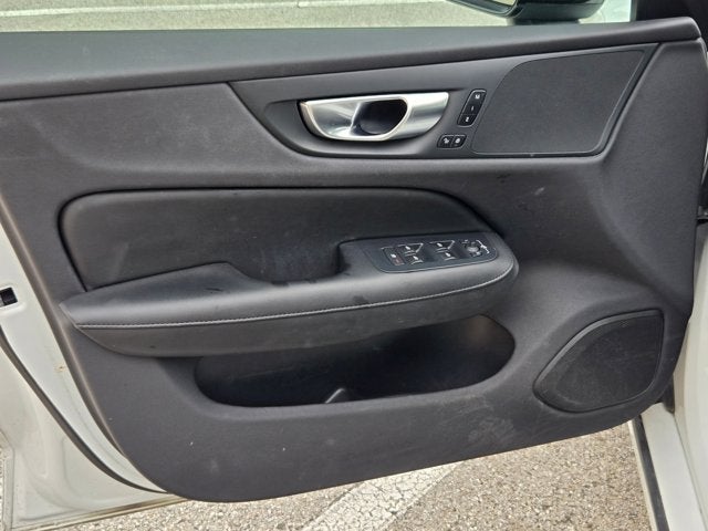 2024 Volvo S60 Core Dark Theme