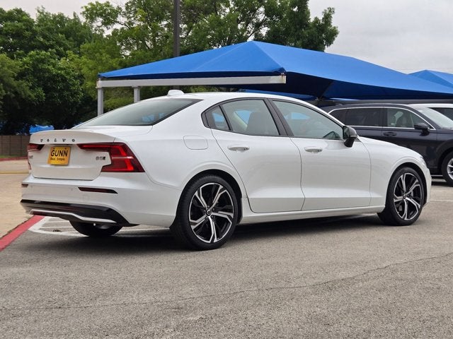 2024 Volvo S60 Core Dark Theme