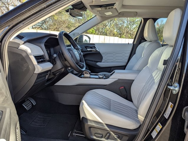 2025 Mitsubishi Outlander SEL