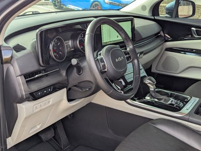 2024 Kia Carnival EX