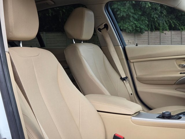 2016 BMW 3 Series 320i