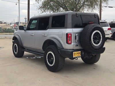 2023 Ford Bronco Base