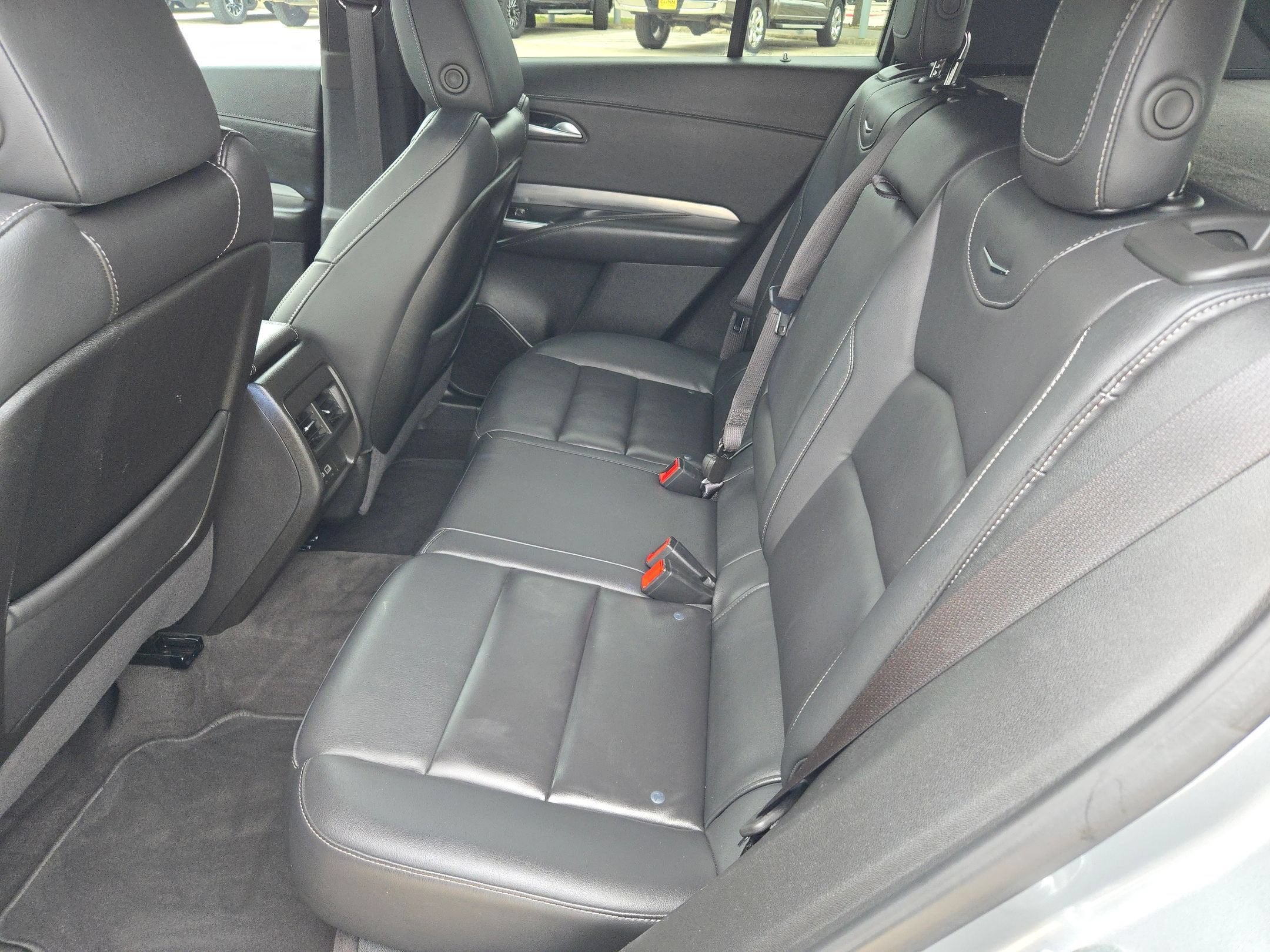 2025 Cadillac XT4 FWD Premium Luxury