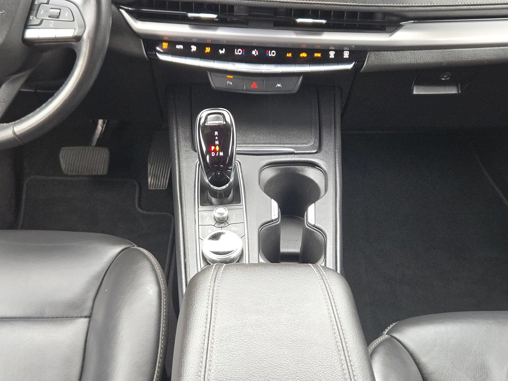 2025 Cadillac XT4 FWD Premium Luxury