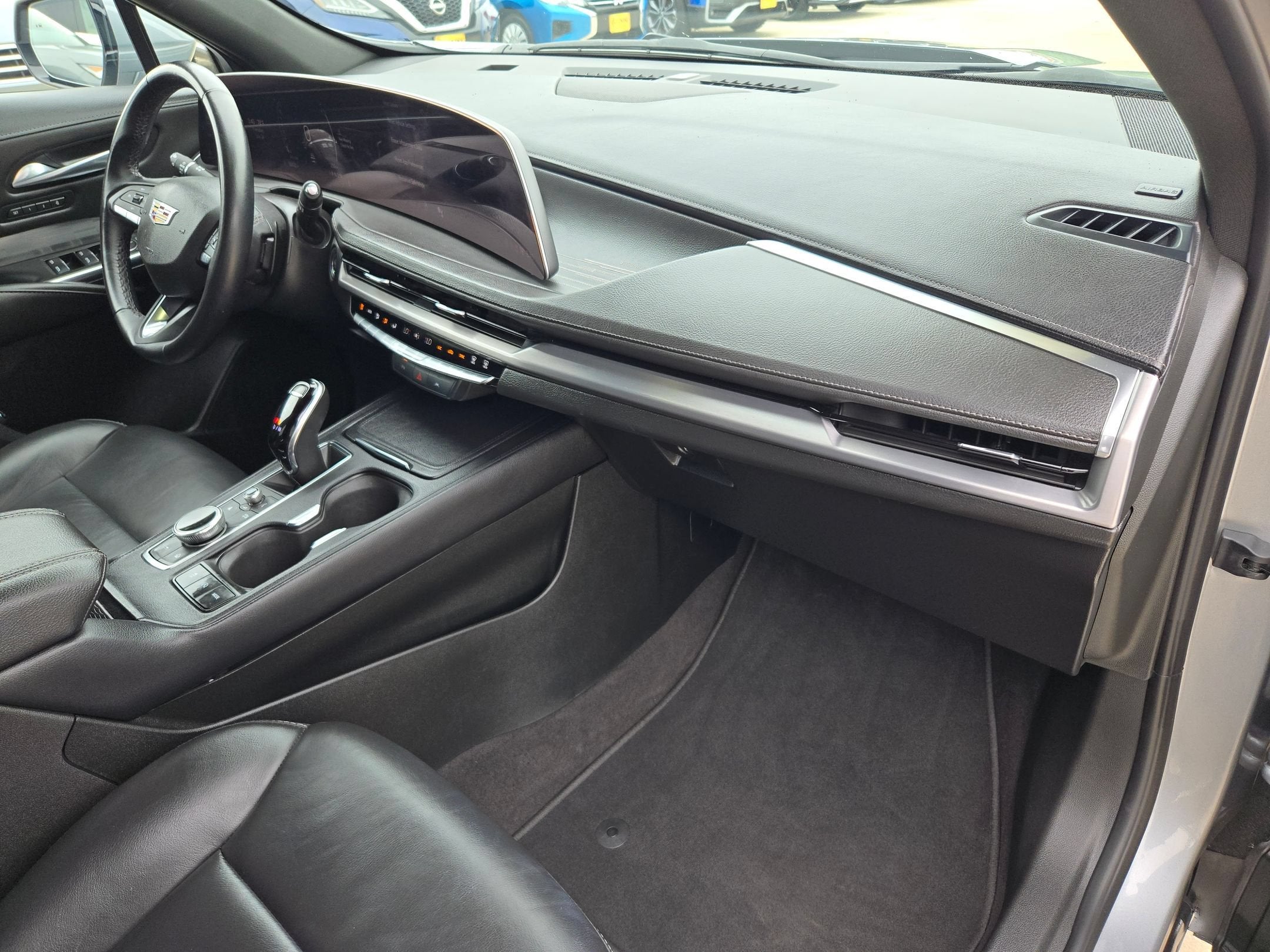 2025 Cadillac XT4 FWD Premium Luxury