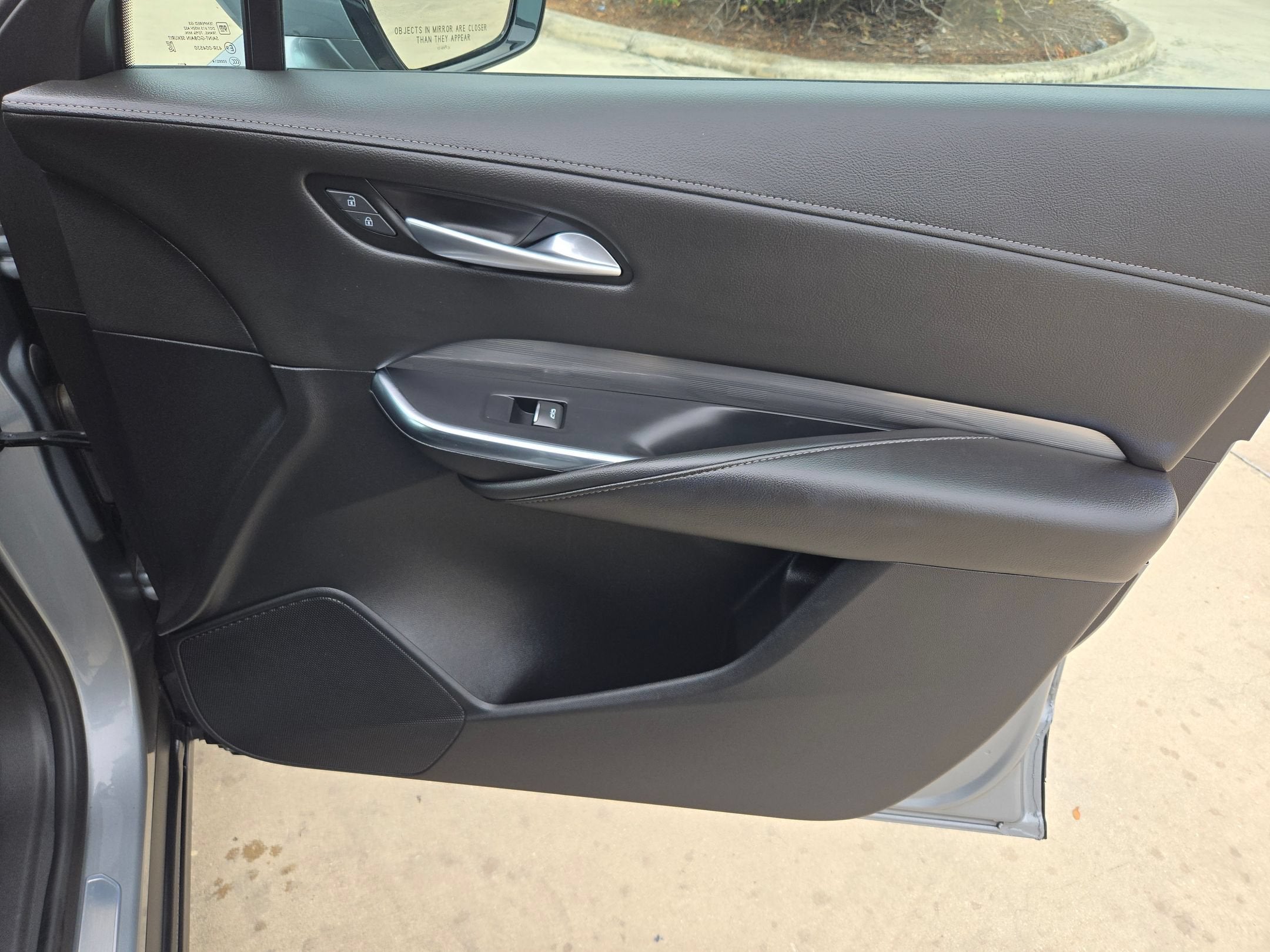 2025 Cadillac XT4 FWD Premium Luxury