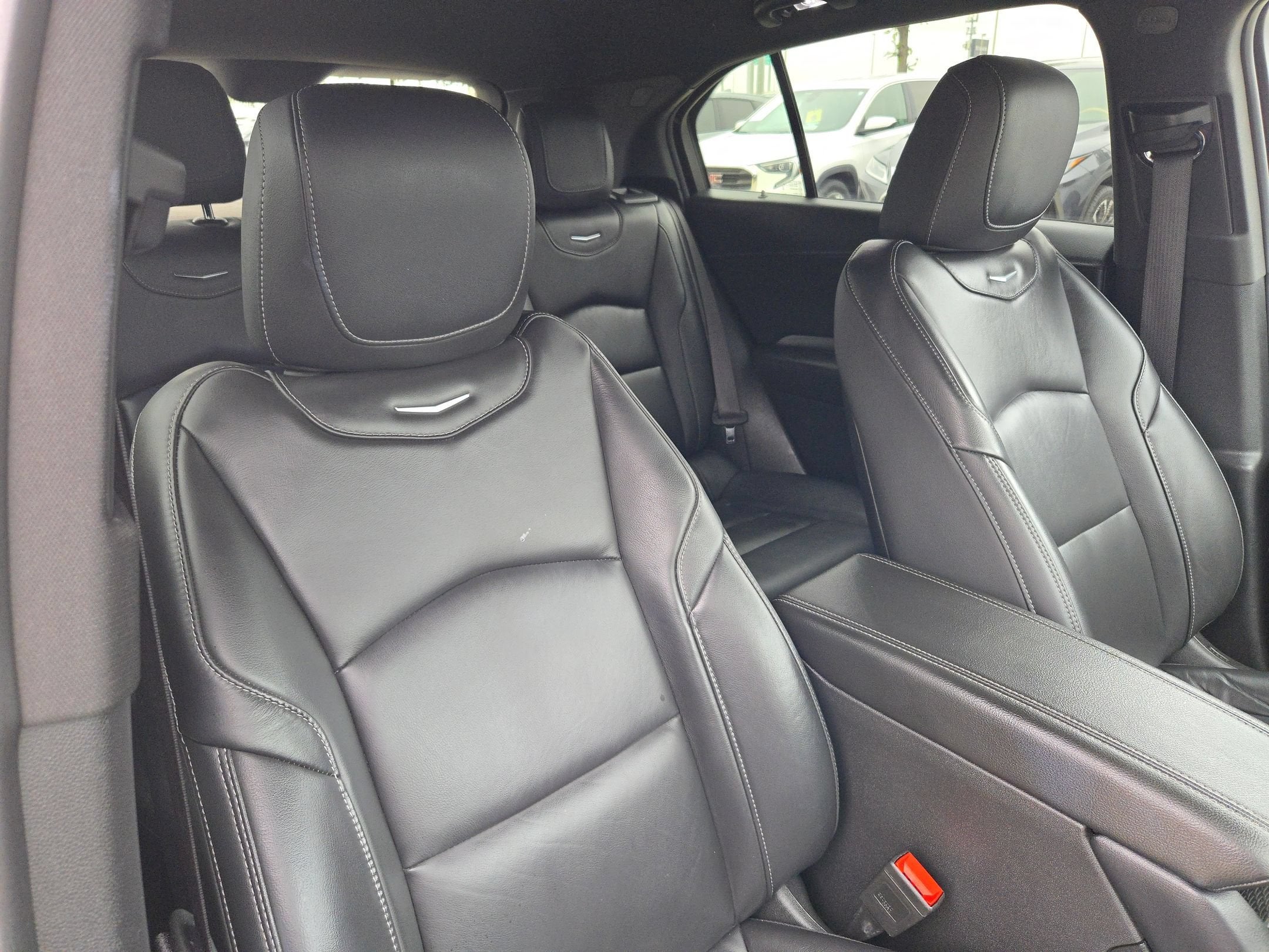 2025 Cadillac XT4 FWD Premium Luxury