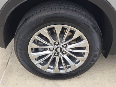 2025 Cadillac XT4 FWD Premium Luxury